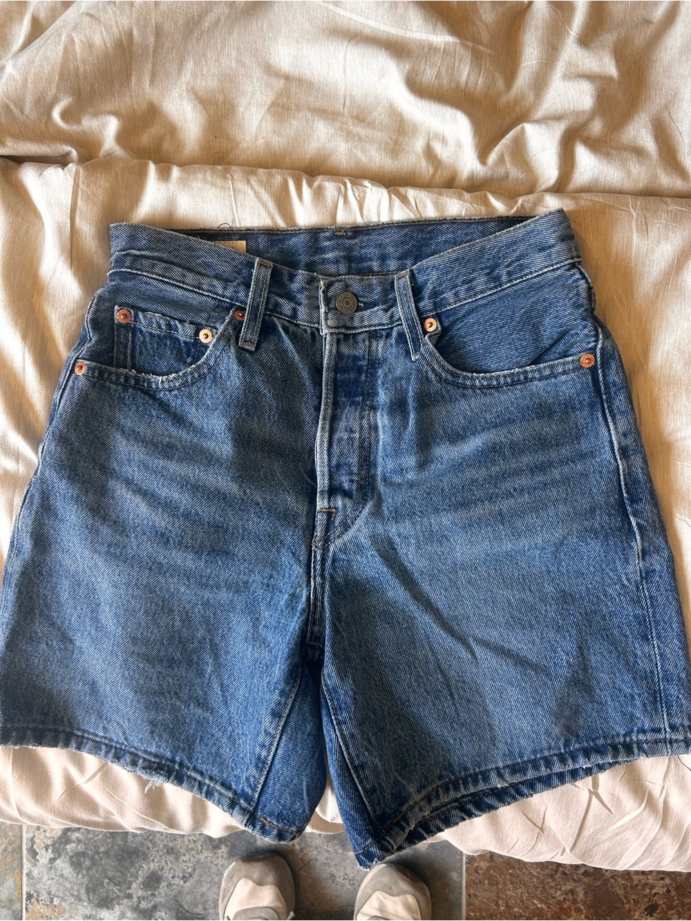 Levi’s Women’s Denim Shorts W25 Blue High Rise Vintage Jean Shorts